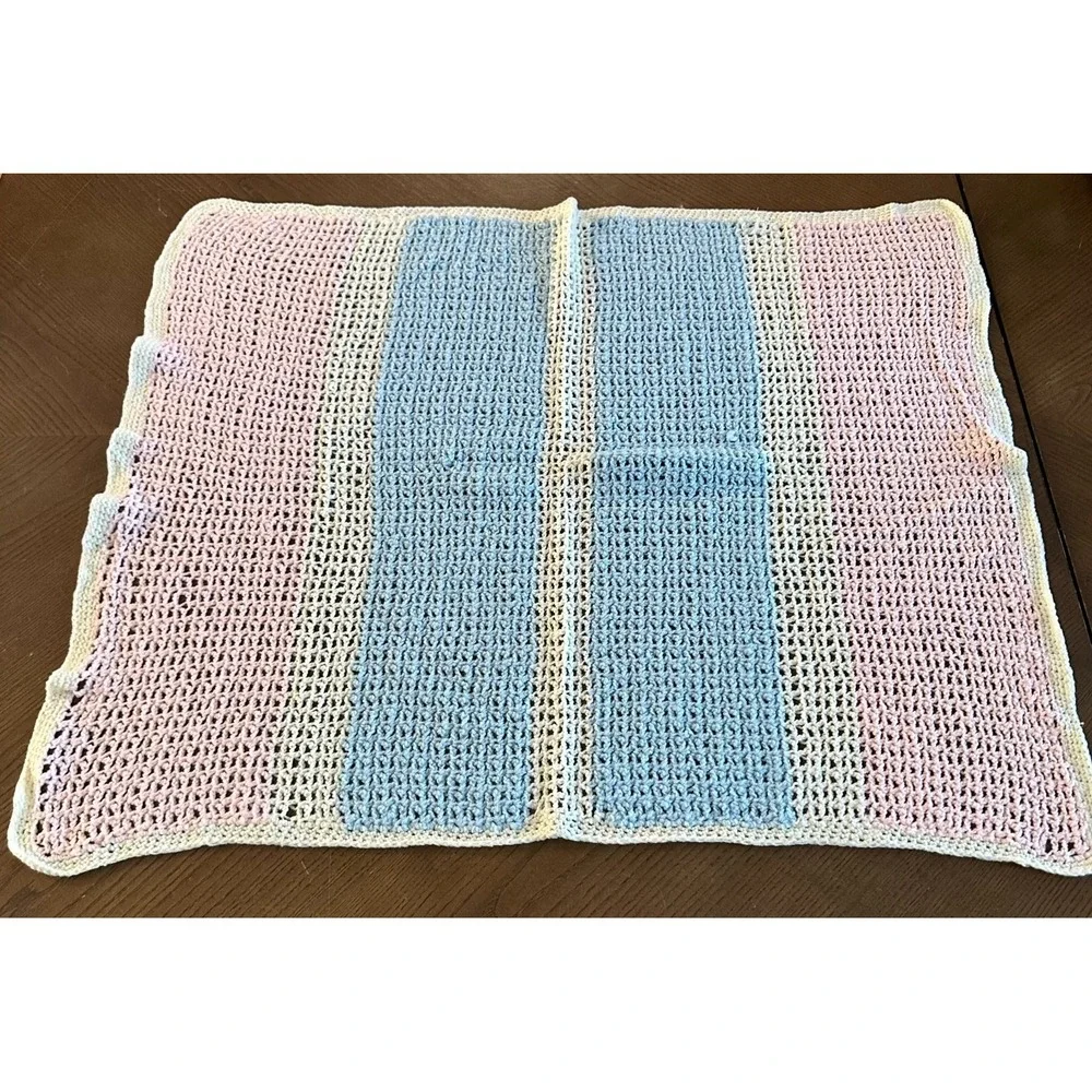 Handmade Crochet Baby Blanket Afghan Blue Pink White 31'' x‎ 26''